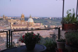 Casa tipica siciliana patronale home BedandBreakfast TreMetriSoprailCielo Camere con vista, colazione interna in terrazzo panoramico - Caltagirone - 6