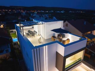 Villa NOCTURNO #pool #jacuzzi #fitness #konoba - Bibinje - 9