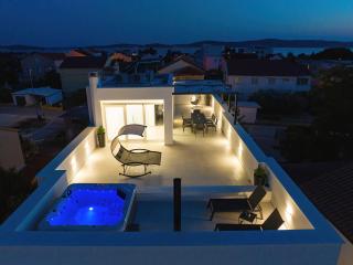 Villa NOCTURNO #pool #jacuzzi #fitness #konoba - Bibinje - 2