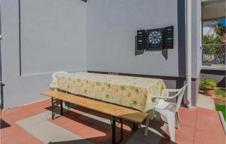 Awesome Apartment In Privlaka - 8