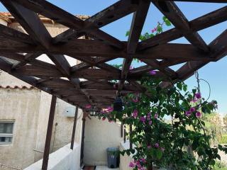 Spacious Beach Vacation House - 2