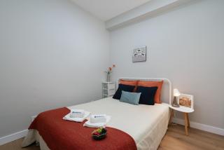 Host Wise - Modern Flats with Stunning Terrace or Balcony - Central Location - Oporto - 8