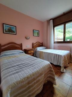 Hostal La Parrilla - Mieses - 1