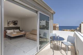 Studio Penthouse 51 with side sea views at the OLO Living guesthouse - Paceville - 8