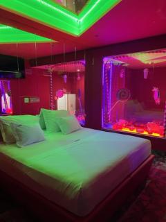 V Hotel - 6