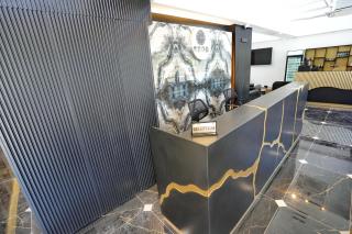 Shelton Airport Hotel - 2