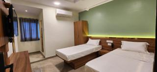 AMULYAA GRAND INN -  - 8