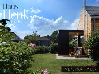 Schickes Holzchalet "HENK" - mit Kamin - Ostsee Strand 500m - 4 Personen - by "Meyers am Meer" - 6