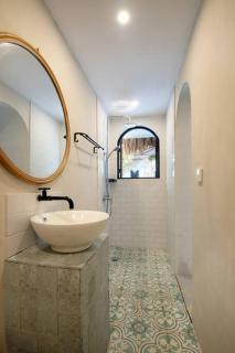 Seminyak Beach Bungalow Studio #2 with Private Pool - 2