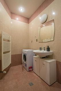 Central 2BDR flat behind Museum - Prague - 1