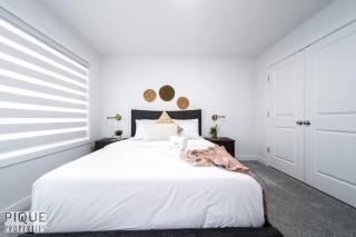 UrbanUtopia*Luxury Home*King Bed*Patio/BBQ*Sleep16 - Edmonton - 4