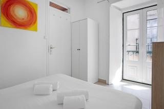Group-Friendly Apt in the Heart of Bairro Alto - Lissabon - 3