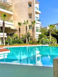 Idéal appart vue sur mer avec piscine et verdure - 9