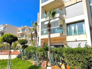 Idéal appart vue sur mer avec piscine et verdure - 3