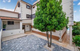 Gorgeous Apartment In Medulin With Wifi - Medulin - 3