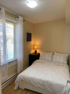 Adorable 2-bedroom guesthouse with free parking - Victoria - 8
