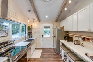 Cozy Tennessee Retreat with Patio and Charcoal Grill! - Linden - 5
