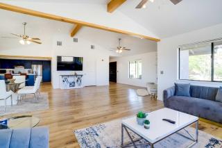 Mountain-View Home in Yucca Valley with Hot Tub! - 5