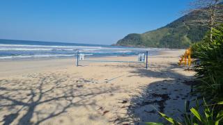 North Shore Maresias Studios p 2 3 e 4 pessoas 2 quadras da praia mini cozinha completa tv ar cond wifi estacionamento roupa de cama e banho - 1