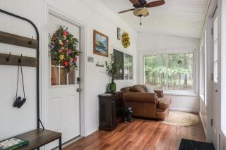 Huguenot Retreat w/ Screened Porch & Lake Access! - 7