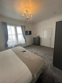 Bay Court - Llandudno - 7