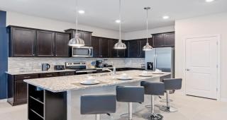 Opulent Retreat with Private Pool Near Disney - Davenport - 3