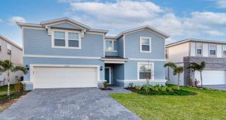 Spacious 10BR Villa w/ Themed Rooms, Private Pool - Davenport - 0