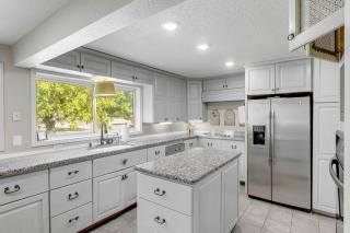 Serenity Shores Retreat - Seguin - 1