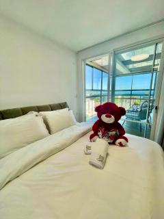 Suite In White - ‘Akko - 4
