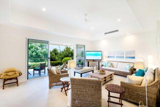 La Bella Waters 3 - Oceanview's, Pool, Buggy and Transfers - Hamilton Island - 8