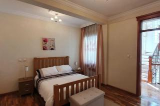 Spacious 5-Bedroom Family Villa with En-Suites - 4