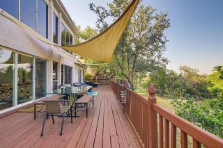 Waterfront Lake Travis Luxury Home with Large Deck! - Spicewood - 9