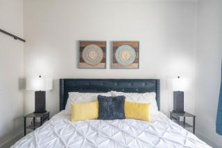 Private Rooftop Terrance-Walk Score 81-Shopping District-King Bed-Parking 4021 - Scottsdale - 3