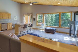 Truckee Retreat with Fireplace and Community Amenities - 6