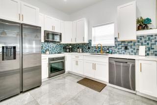 South Padre Island Retreat Private Pool! - South Padre Island - 7