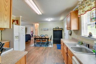 Lakefront Fair Play Vacation Rental, Pets Welcome! - Fair Play - 3