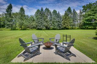 Warwick Vacation Rental with Private Yard and Fire Pit - 8