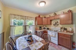 Grandmas Farm House on 125 Acres with Fire Pit! - Beattyville - 2