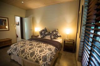 The Beach Cottage - Absolute Beachfront - South Mission Beach - 2