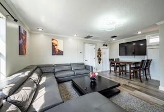 3BR HOME SLEEPS 8 DOWNTOWN Med CTR /pet/EV - Houston - 0