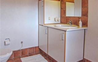 Beautiful Home In Aakirkeby With Wifi - Spidsegård - 4