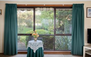 Comfortable Elevated Holiday Home - 6