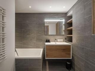 Appartement familial moderne proche pistes, 6 adultes & 4 enfants, Courchevel Village - FR-1-562-76 - Courchevel - 5
