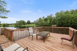 Luxury Lake Front Camelot Villa - Pocono Lake - 3