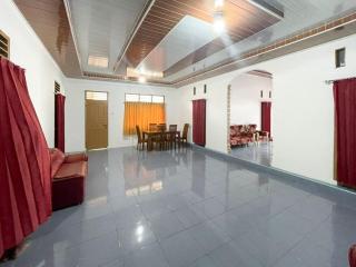 RedDoorz @ Balige Toba Samosir - Balige - 5
