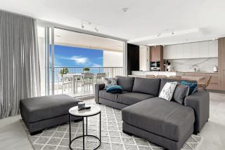 Aquarius Luxury Apartment - Cairns - 9