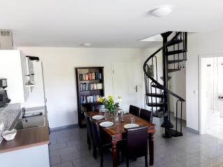 Hochwertige Ferienwohnung direkt am Hafen mit Balkon - Karlshagen - 9