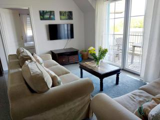 Hochwertige Ferienwohnung direkt am Hafen mit Balkon - Karlshagen - 5
