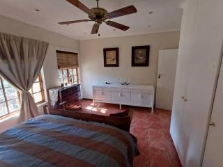 Khalila's Equestrian Cottage - 9