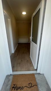 Yeats Lodge Self catering Apartment and Bar - Galway - 3